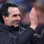 : Unai Emery manažér / hlavný tréner Aston Villy tlieska