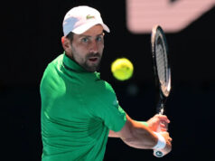 Australian Open: Novak Djokovič sa ospravedlňuje po tom, čo takmer zasiahol dievča loptou Download app from appStore