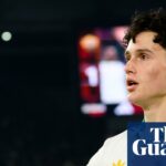 Austrálsky 16-ročný Antonio Arena skóruje prvým dotykom pri debute za taliansky gigant Roma | futbal