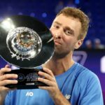 Austrálčan Jordan Smith oslavuje po víťazstve nad Španielom Pedrom Martinezom (AFP cez Getty Images)