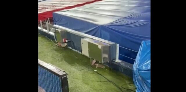 Barcelona bola natočená, keď sa video z Camp Nou stalo Laporta premočená dažďom.