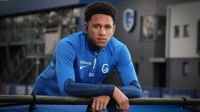 Barcelona je blízko podpisu 18-ročného holandského mládežníckeho reprezentanta Barcelona je blízko podpisu 18-ročného holandského mládežníckeho reprezentanta