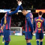 Lamine Yamal oslavuje s Koundem a Ferminom.