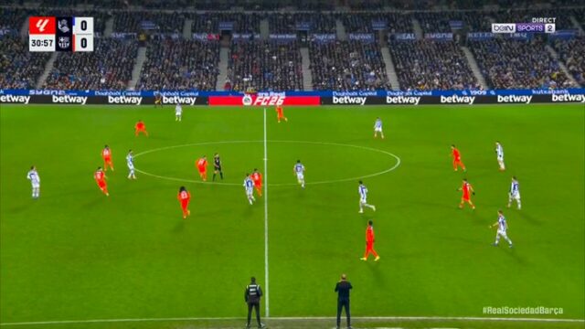 Barcelona zaostáva, keď Oyarzabal strelil úvodný gól
