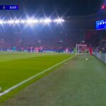 Barcelona zaostáva v Prahe o 10 minút