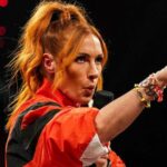 Becky Lynch sa vysmieva bývalej najlepšej kamarátke