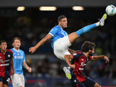 Benfica tlačí na bojujúceho útočníka Neapolu Luccu Benfica tlačí na bojujúceho útočníka Neapolu Luccu