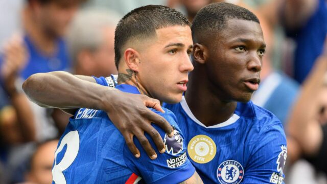 Blues „zvažujú“ hosťovanie stredopoliara Nottinghamu Forest
