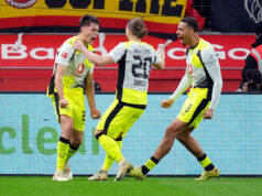 Borussia Dortmund zverejnila video, na ktorom sa Aarón Anselmino lúči v slzách so spoluhráčmi z BVB po predčasnom odvolaní Chelsea Download app from appStore