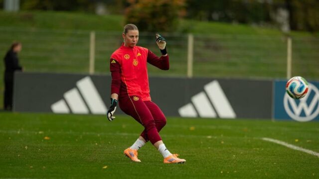 Brankár Liverpoolu dostal od FA šesťzápasový dištanc za rasistickú poznámku
