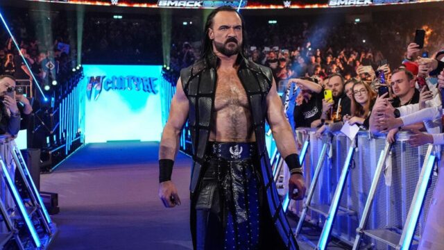 Brat Drewa McIntyrea šokujúcim komentárom zosobňuje súčasný spor WWE
