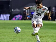 Brazílsky futbalový expert blúzni o „šikovnom“ Souzovi, ktorého prestup do Tottenhamu má byť spečatený Souza sa chystá prestúpiť do Tottenhamu Hotspur zo Santosu po tom, čo sa oba kluby dohodli na zmluve za 19-ročného ľavého obrancu v hodnote 13 miliónov libier.