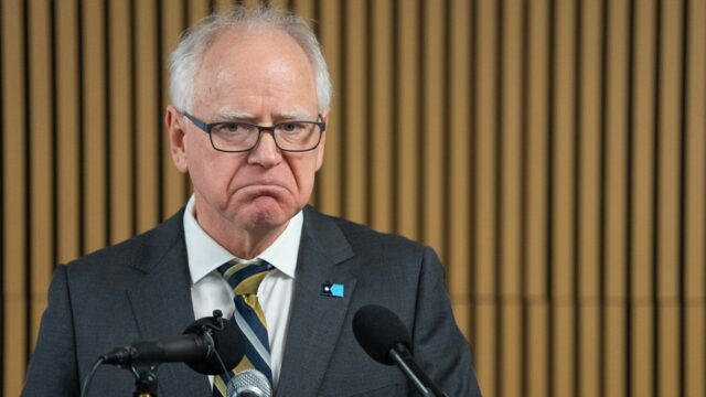 Bruce Pearl obviňuje Demsa zo zvýšenia tempa kvôli incidentom v Minnesote
