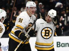 Bruins prechádzajú hybnou silou ofenzívnej erupcie do stretu s Pens NHL: New York Rangers v Bostone Bruins