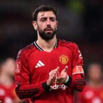 Kapitán Manchestru United Bruno Fernandes mal v nedeľu neskoro večer hacknutý X účet