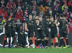 Bundesliga 2025-26: Augsburg ukončil sériu bez prehry Bayernu návratom Bundesliga 2025-26: Augsburg ukončil sériu bez prehry Bayernu návratom