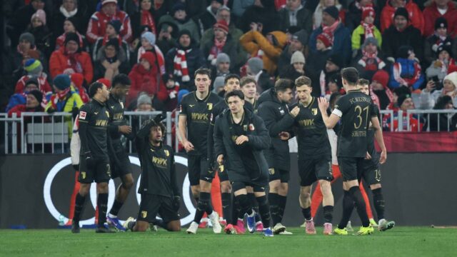 Bundesliga 2025-26: Augsburg ukončil sériu bez prehry Bayernu návratom
