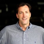Bývalá hviezda Trail Blazers Chris Dudley oznámila ponuku na guvernéra Oregonu