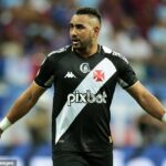 Bývalý milenec Dimitriho Payeta ho údajne obvinil, že ju vystavil 12 hodinám „psychologického mučenia“.