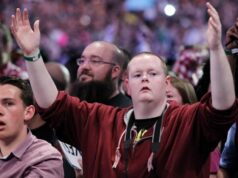 Bývalí šampióni WWE prišli o svoje tituly a okamžite sa stali voľnými hráčmi Bývalí šampióni WWE prišli o svoje tituly a okamžite sa stali voľnými hráčmi