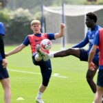 Bývalý obranca Chelsea sa po odchode zo Stamford Bridge stal „najlepším na svete“.