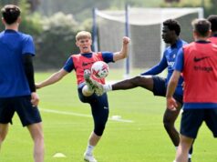 Bývalý obranca Chelsea sa po odchode zo Stamford Bridge stal „najlepším na svete“. Bývalý obranca Chelsea sa po odchode zo Stamford Bridge stal „najlepším na svete“.