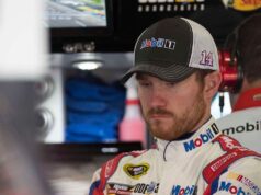 Bývalý pilot NASCAR Brian Vickers poslal Epsteinovi e-maily, ukazujú súbory Bývalý pilot NASCAR Brian Vickers poslal Epsteinovi e-maily, ukazujú súbory