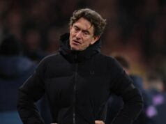 Bývalý šéf Tottenhamu varuje Thomasa Franka, že je „krátko meniacich“ fanúšikov z jednoduchého dôvodu Thomas Frank hovorí pre médiá počas pondelkovej tlačovej konferencie v Tottenhame Hotspur