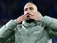 Bývalý tréner Chelsea Enzo Maresca súperí s Jurgenom Kloppom o šokujúce nové miesto Enzo Maresca dáva bozk