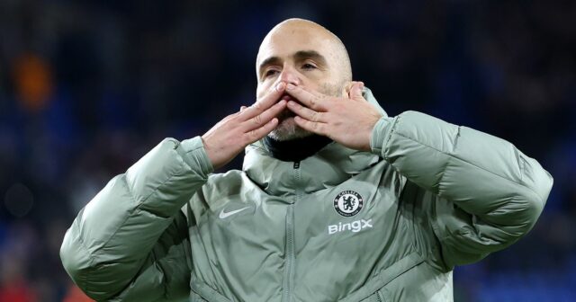 Enzo Maresca dáva bozk