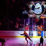 Bývalý zamestnanec žaluje Ducks, NHL za sexuálne obťažovanie a diskrimináciu