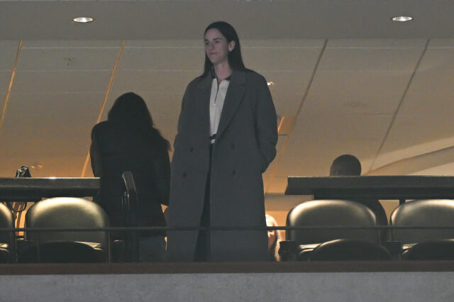 Caitlin Clark priznáva, že sa obáva najhoršieho pre Philipa Riversa po návrate do NFL
