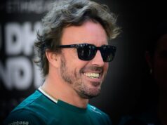 Carlos Alcaraz kopíruje ikonickú oslavu Fernanda Alonsa po semifinálovej epopeji Australian Open Tenisová charitatívna akcia Pro-Am v boxoch: Fernando Alonso