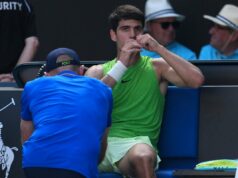Carlos Alcaraz reaguje na kontroverziu ohľadom zdravotného oddychového času po epopeji Australian Open Alexander Zverev protestoval u vedúceho Andreasa Egliho (Getty Images)