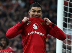 Casemirov ďalší krok? LA Galaxy prejavilo záujem o hviezdu Man United (33), pričom šéfovia Old Trafford očakávali, že podpíše predzmluvnú zmluvu so svojím novým klubom – a tímy v Brazílii a Saudskej Arábii sú tiež nadšené. Casemiro by mohol byť v pláne, aby sa v lete pripojil k LA Galaxy, pričom by sa oňho zaujímala strana MLS