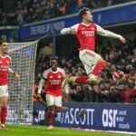 Arsenal zdolal Chelsea 3:2 v napínavom stredajšom semifinále Carabao Cupu, v prvom zápase