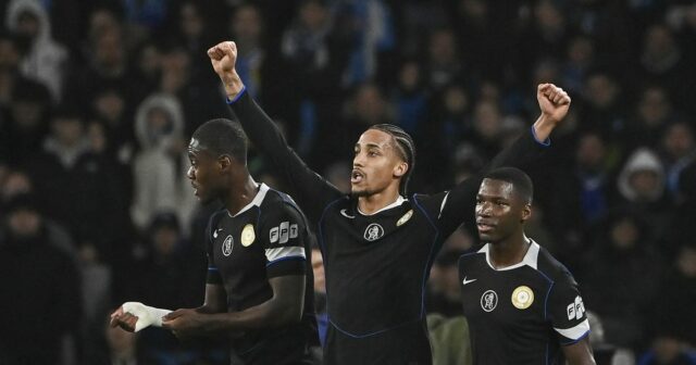 Chelsea a Tottenham sa učia súperov v Lige majstrov, zatiaľ Joao Pedro skóroval dvakrát, aby pomohol Chelsea kvalifikovať sa do Ligy majstrov posledných 16 rokov