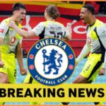 Aaron Anselmino v akcii za Borussiu Dortmund