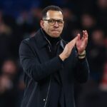 Manažér Chelsea Liam Rosenior by mohol tento mesiac podporiť novú strednú polovicu