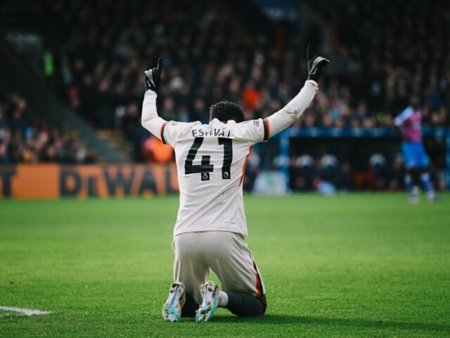 Chelsea porazila Crystal Palace 3:1 a vrátila sa medzi top štvorku Premier League
