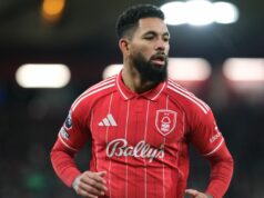 Chelsea vyslala jasný odkaz ohľadom prestupu Douglasa Luiza po tom, čo sa Forest nedostavil Douglas Luiz