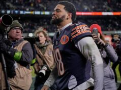 Chicago Bears sa posunulo o krok bližšie k Super Bowlu po pozoruhodnom comebackovom víťazstve nad zatrpknutým rivalom Green Bay Caleb Williams bol hrdinom po tom, čo Chicago Bears v sobotu večer porazili Green Bay Packers