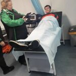 Chlapec z Portsmouth Ball, 16, utrpel stratu sluchu a zostal „otrasený“ po výbuchu blesku počas derby stretu so Southamptonom – keď sa jeho matka po dopade incidentu otvorila