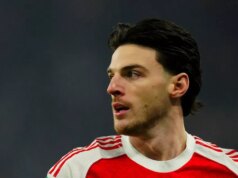 Čitateľ pier odhaľuje brutálny komentár Declana Ricea trénerovi Arsenalu v nahnevanom tuneli Declan Rice počas zápasu Arsenalu proti Chelsea