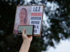 Čo povedala Hillary Clintonová o streľbe Renee Goodovej? Megyn Kelly tvrdí, že týmto príspevkom „ohrozuje životy“. Čo povedala Hillary Clintonová o streľbe Renee Goodovej? Megyn Kelly tvrdí, že týmto príspevkom "ohrozuje životy".