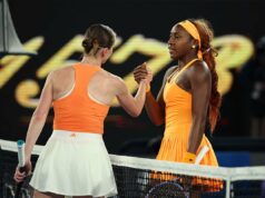 Coco Gauffová bola frustrovaná, keď sa po prehre na Australian Open zverejnilo video so „súkromným“ rozbitím rakety Gauffová bola na súde zúfalá, pretože sa jej hromadili chyby (Getty Images)