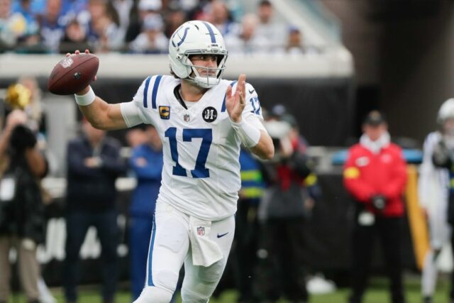 Colts GM sa snaží priviesť späť QB Daniela Jonesa NFL: Indianapolis Colts v Jacksonville Jaguars