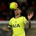 Akokoľvek ťažkopádne nudný bol Tottenham v tejto sezóne, isté uznanie si zaslúži Cristian Romero za to, že dokázal, že nie všetky zložky Thomasa Franka zabudli, ako útočiť.