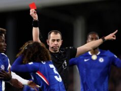 Cucurella dostal červenú kartu proti Fulhamu v hororovom štarte Chelsea za Rosenior | Futbal | Šport Cucurella dostal červenú kartu proti Fulhamu v hororovom štarte Chelsea za Rosenior | Futbal | Šport