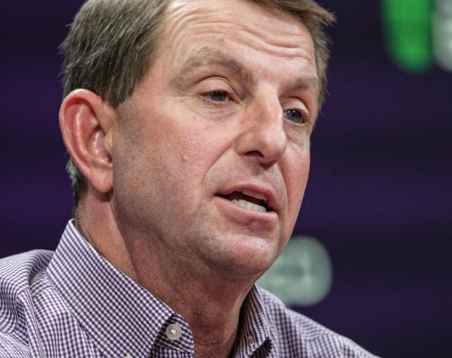 Dabo Swinney obviňuje Ole Miss 'Pete Goldinga z "nehanebného" manipulovania Syndikácia: The Greenville News